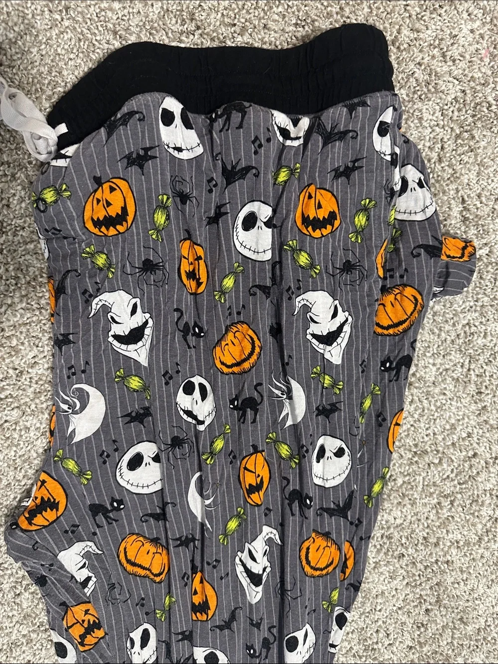 Disney Gray Halloween Jack Skellington & Pumpkin women’s pants